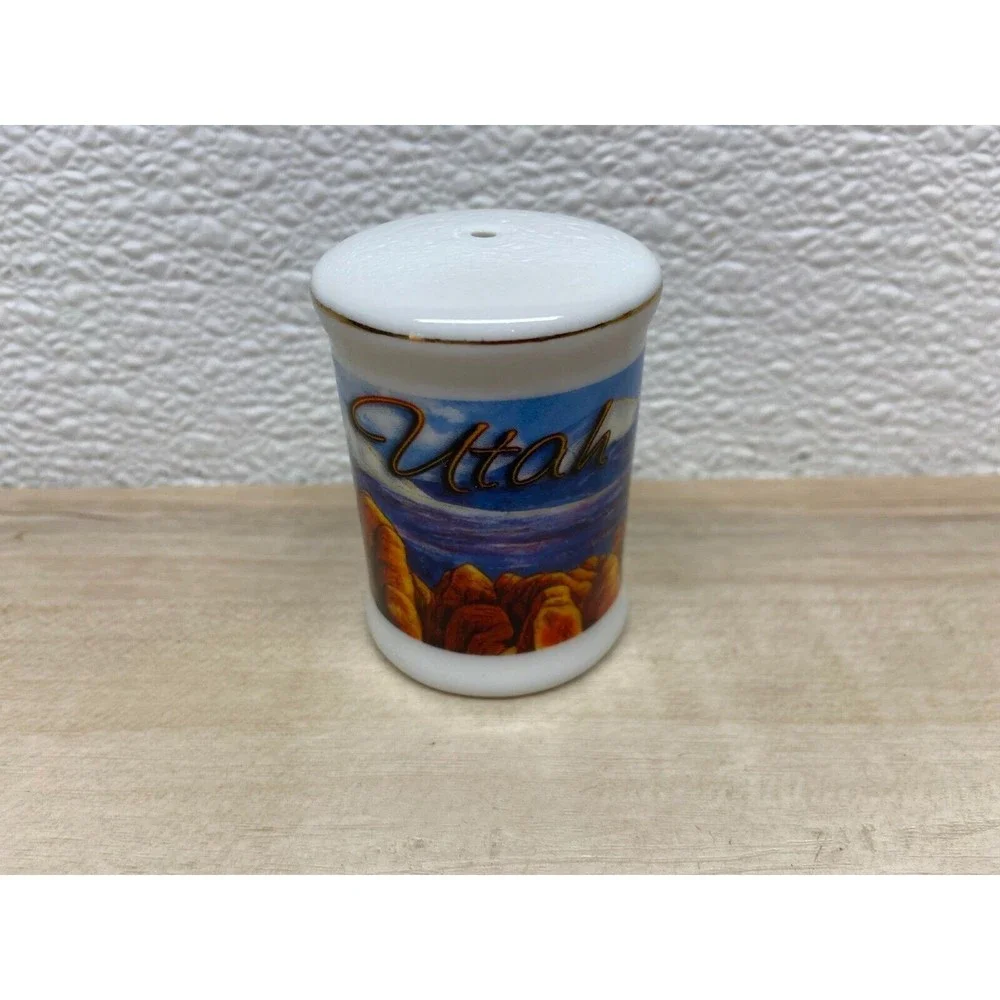 Vintage Utah Ceramic Salt Shaker Travel Souvenir